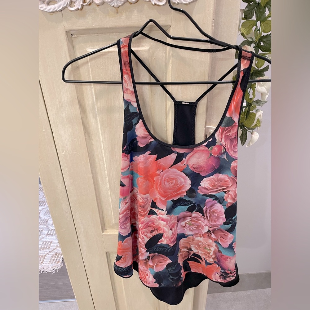 Lululemon Women’s Black and Pink Floral Loose Fit Tank Top - Rose Print, Size 8